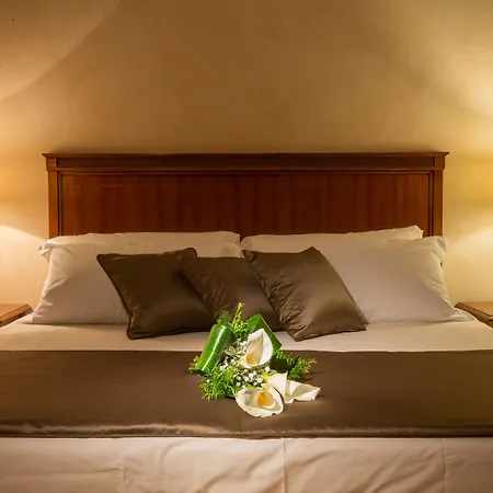 Romantic Furno فندق 4*