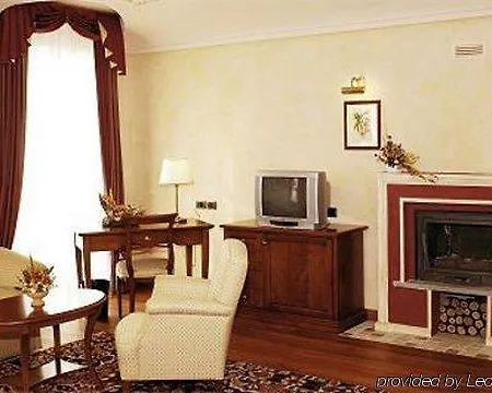 Romantic Furno מלון 4*